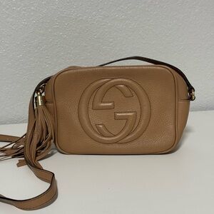 Gucci Pebbled Leather Crossbody Camera Bag in Tan